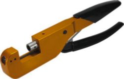Crimping tool, for coaxial contact, acc. to DIN 41626, for outer ferrule
