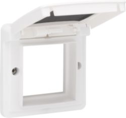 Adapter frame with hinged lid suitable for 45 x 45 mm functions in spl