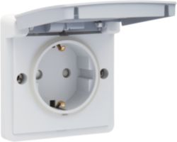Splashproof surface-mounting socket outlet 16 A/250 Vac with side eart